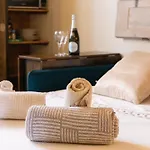 Apartment Charm Two-room Bocconi Navigli Darsena Mailand