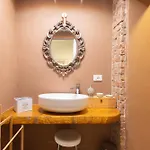 Apartment Charm Two-room Bocconi Navigli Darsena *