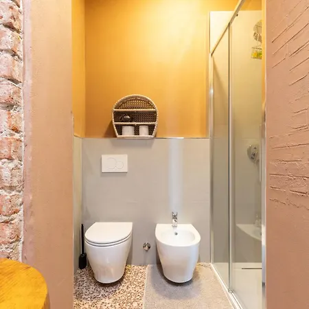 Charm Two-room Bocconi Navigli Darsena Apartament